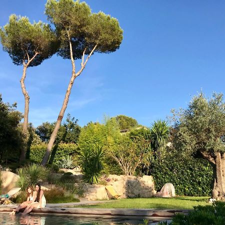 Villa L'Ensoleillee Roquefort Les Pins Exterior foto