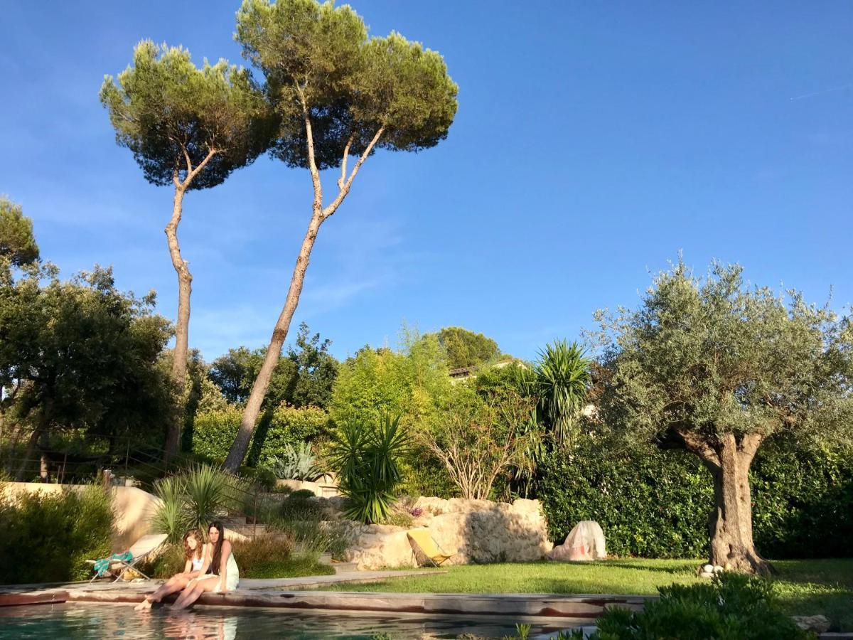 Villa L'Ensoleillee Roquefort Les Pins Exterior foto
